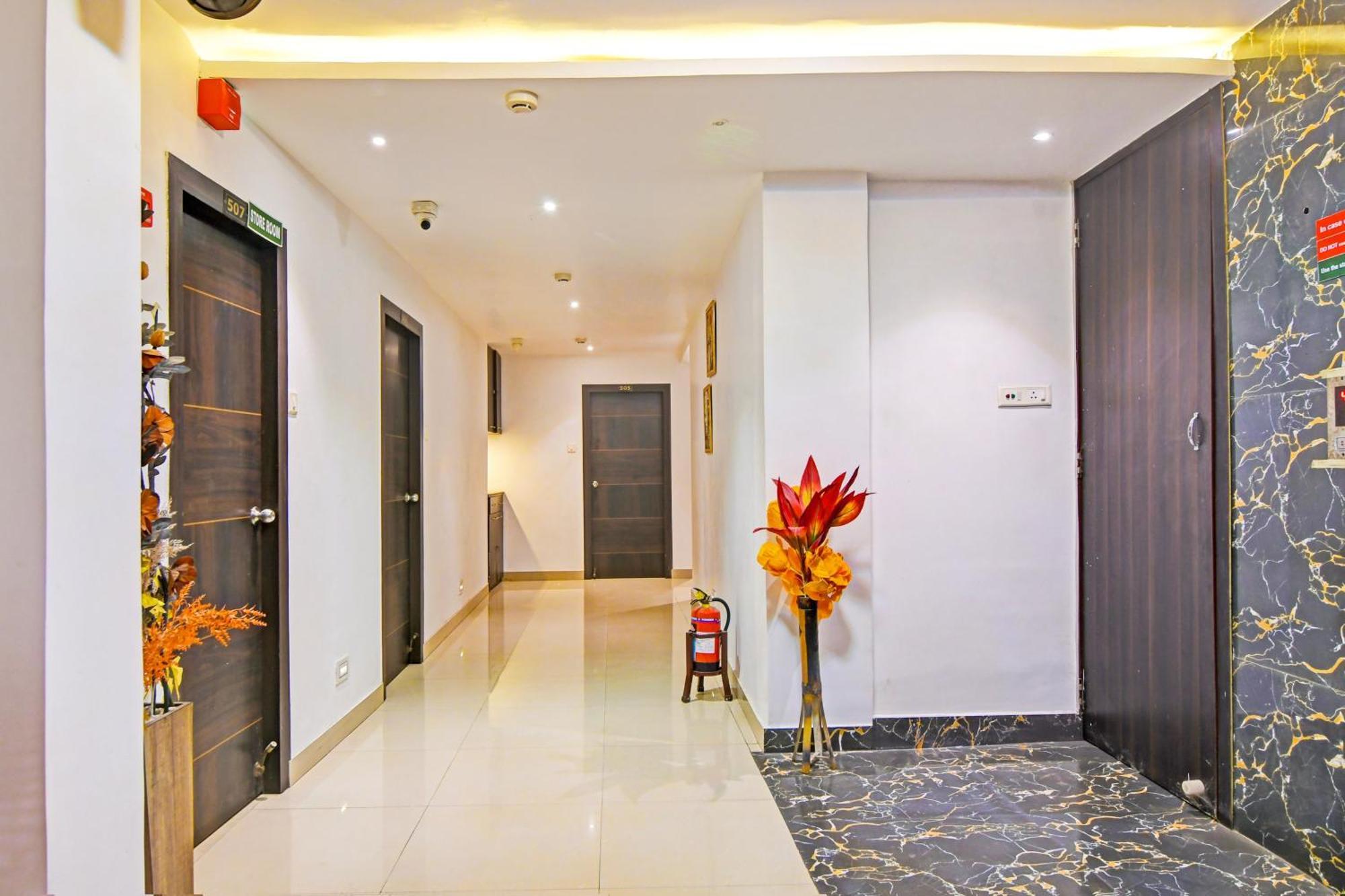 Super Hotel O Baguiati Nager Bazaar 外观 照片